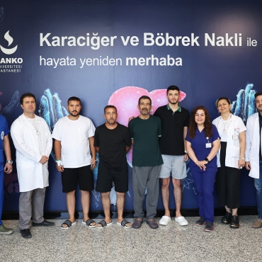 EN ANLAMLI BABALAR GÜNÜ ARMAĞANI BABALAR GÜNÜNDE BABALARINA BÖBREKLERİNİ BAĞIŞLADILAR