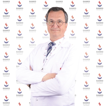 OMURGA CERRAHİSİNİN TÜRKİYE’DEKİ ÖNEMLİ İSİMLERİNDEN PROF. DR. MEHMET ZİLELİ, SANKO ÜNİVERSİTESİ HASTANESİ’NDE