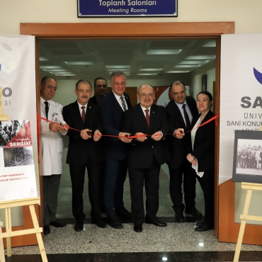 SANKO ÜNİVERSİTESİ HASTANESİ’NDE “ANTEP HARBİNDE SAĞLIK HİZMETLERİ” KONULU FOTOĞRAF SERGİSİ AÇILDI